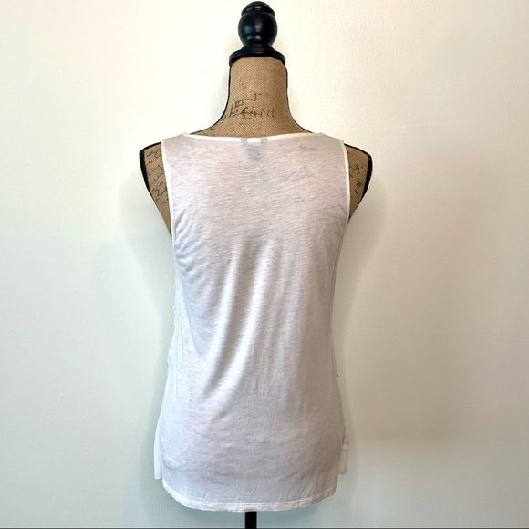 Ann Taylor Sleeveless White Circle Cut Top Small - Picture 2 of 16